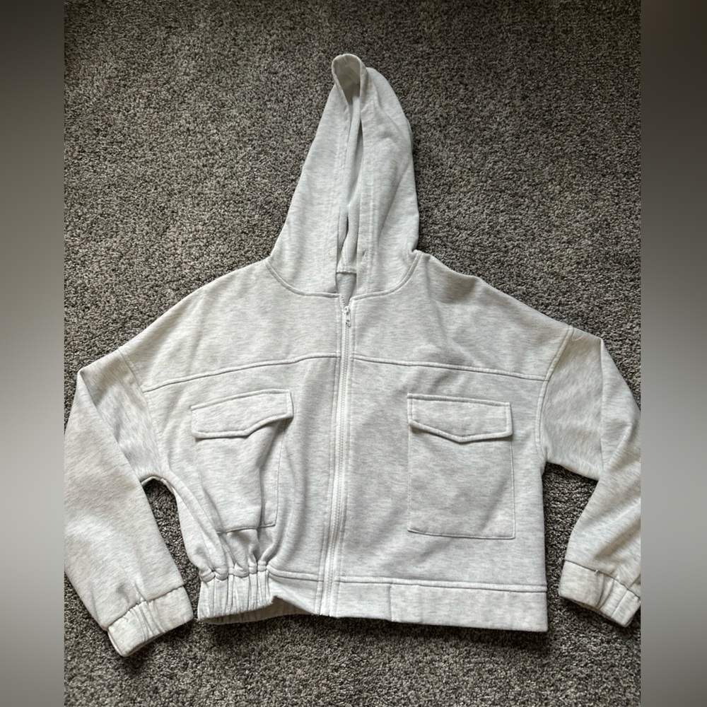 SHEIN Gray Utility Jacket with Hood and Cropped Design